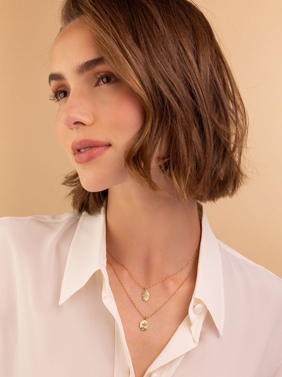 Narcissus Pendant - December